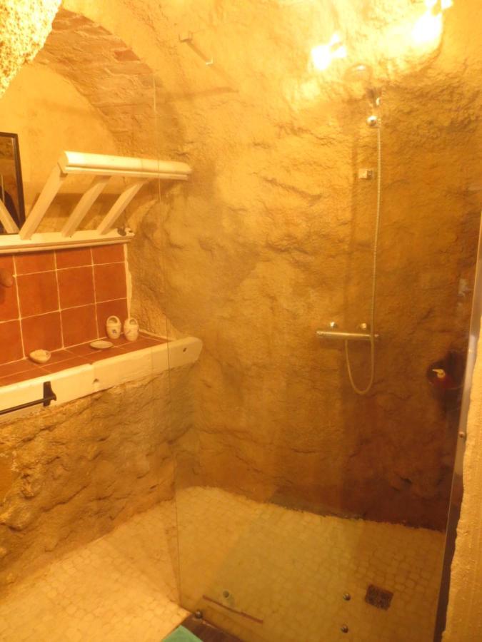 Hotel L'Etape Troglo Vouvray Exteriér fotografie